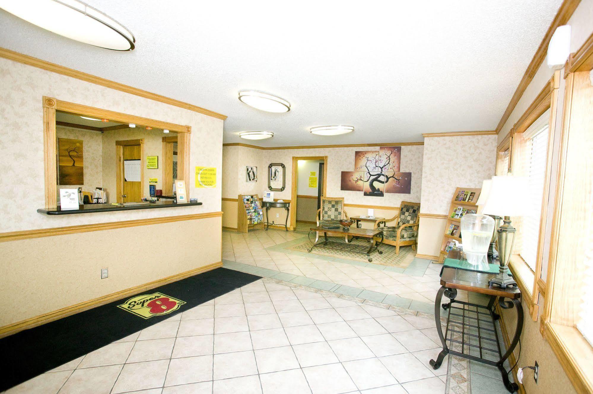 Super 8 By Wyndham Van Buren/Ft. Smith Area Interior foto